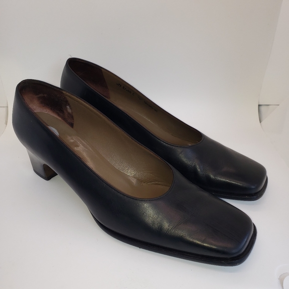 Bally Shoes - Bally of Switzerland Sharna Pumps